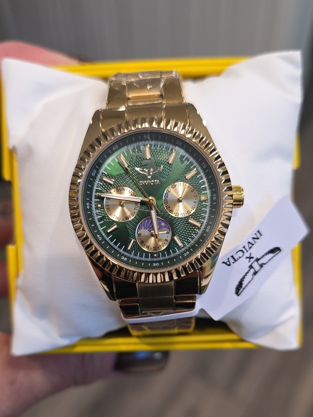902.  Invicta Specialty I Model 69874 Ladies 38mm quartz Gold/green